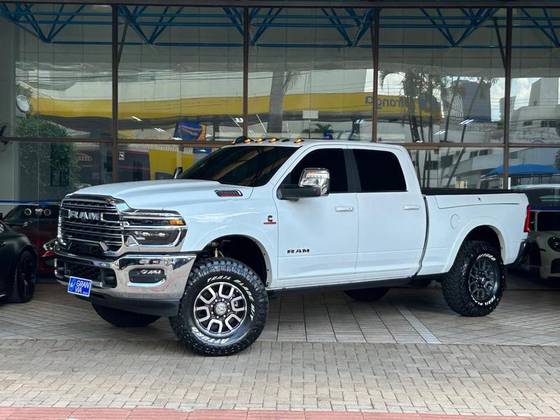 RAM 3500 6.7 I6 TURBO DIESEL LIMITED LONGHORN CD 4X4  AUTOMÁTICO